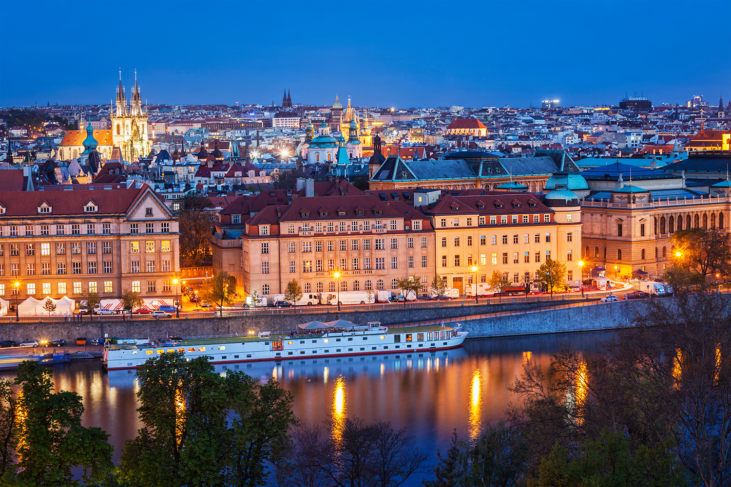 evening-view-of-prague-2023-11-27-05-27-46-utc2